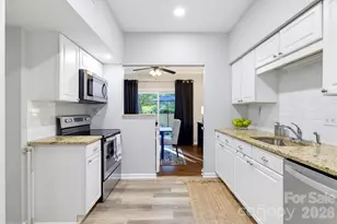 5901 Quail Hollow Rd, Charlotte, NC 28210 - Photo 10