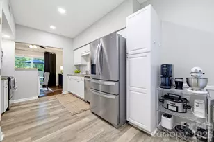 5901 Quail Hollow Rd, Charlotte, NC 28210 - Photo 12