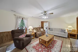 6134 Hickory Forest Dr, Charlotte, NC 28277 - Photo 6