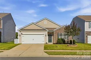 146 N Cromwell Dr, Mooresville, NC 28115 - Photo 1