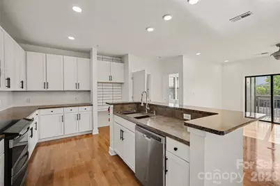 630 Calvert Street #301, Charlotte, NC 28208 - Photo 4