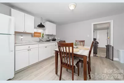 603 E 8th Avenue, Gastonia, NC 28054 - Photo 8