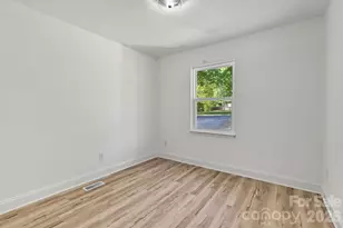 2825 Mayfair Ave, Charlotte, NC 28208 - Photo 14