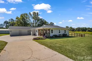 131 Burch Hutchins Rd, Forest City, NC 28043 - Photo 2