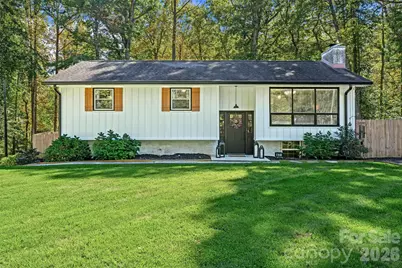 67 W Sweetbriar Lane, Etowah, NC 28729 - Photo 2