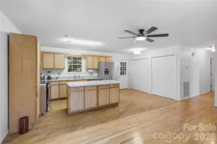 217 23rd St NW, Hickory, NC 28601 - Photo 18