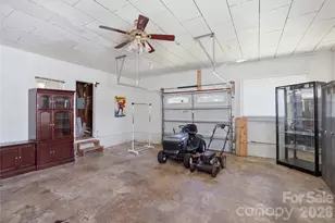 217 23rd St NW, Hickory, NC 28601 - Photo 10