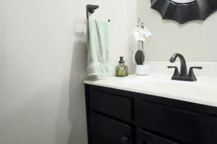 475 N Spring Ave, Newton, NC 28658 - Photo 6