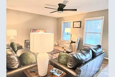 475 N Spring Avenue, Newton, NC 28658 - Photo 4