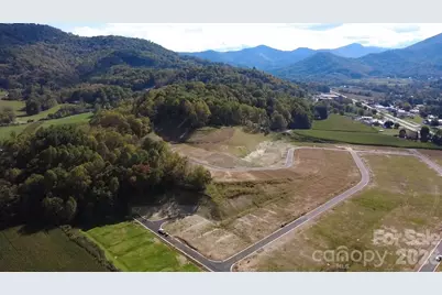 68 Laurel Pointe Drive, Waynesville, NC 28785 - Photo 2