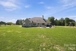 2870 Bradshaw Rd, Mooresville, NC 28115 - Photo 10