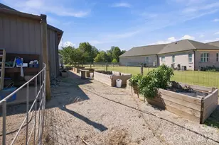 2870 Bradshaw Rd, Mooresville, NC 28115 - Photo 8