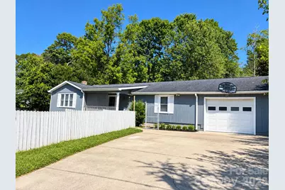 203 Regan Street, East Flat Rock, NC 28726 - Photo 2