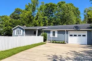 203 Regan St, East Flat Rock, NC 28726 - Photo 2