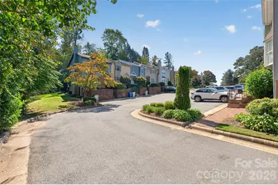 623 College Avenue SW, Lenoir, NC 28645 - Photo 2