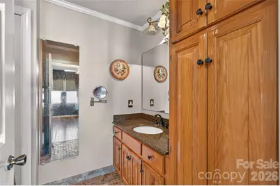 623 College Avenue SW, Lenoir, NC 28645 - Photo 26
