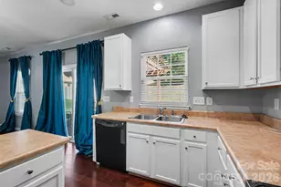 3315 Ashley View Dr, Charlotte, NC 28213 - Photo 6