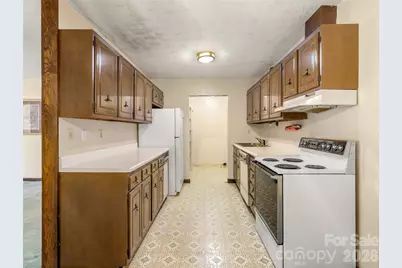 111 Shepard Square #605, Brevard, NC 28712 - Photo 8