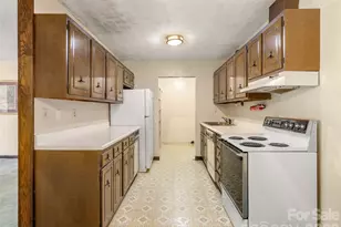 111 Shepard Square, Brevard, NC 28712 - Photo 8