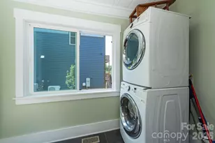 22 Weaver St, Asheville, NC 28801 - Photo 10