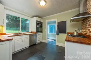 22 Weaver St, Asheville, NC 28801 - Photo 8