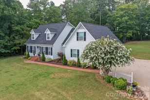 191 Briarwood Dr, Rutherfordton, NC 28139 - Photo 2