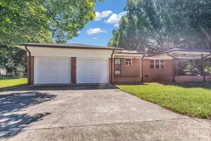 402 E Horah St, Salisbury, NC 28144 - Photo 2