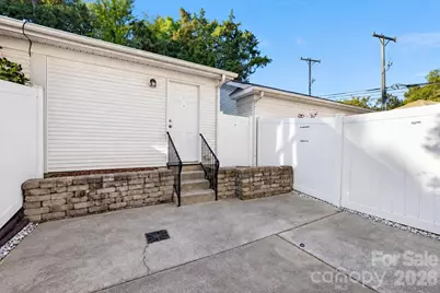 8512 Beaver Creek Drive, Charlotte, NC 28269 - Photo 12