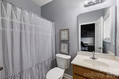 8512 Beaver Creek Drive, Charlotte, NC 28269 - Photo 10