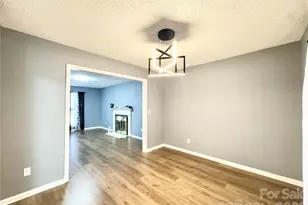 1634 Pamela Lorraine Dr, Charlotte, NC 28213 - Photo 10