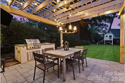 2419 Overhill Road, Charlotte, NC 28211 - Photo 12
