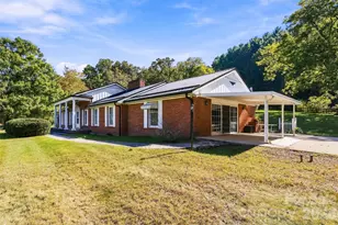 5810 US 23 Hwy, Mars Hill, NC 28754 - Photo 2