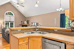 8 Maltese Ln, Weaverville, NC 28787 - Photo 4