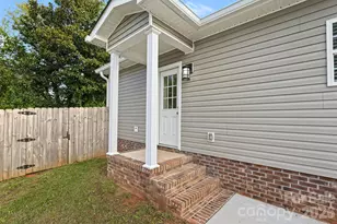 1334 Flint Hill St, Rock Hill, SC 29730 - Photo 4
