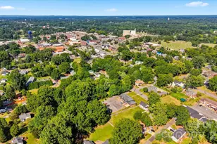 402 S Ashe Ave, Newton, NC 28658 - Photo 48