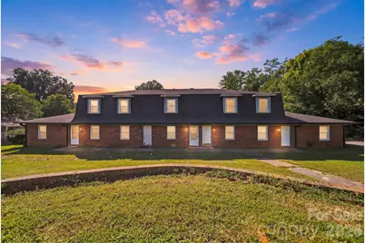 402 S Ashe Avenue, Newton, NC 28658 - Photo 1
