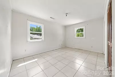 402 S Ashe Avenue, Newton, NC 28658 - Photo 24