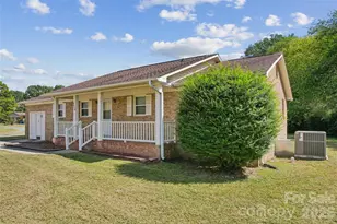 5560 Roberta Rd, Harrisburg, NC 28075 - Photo 2