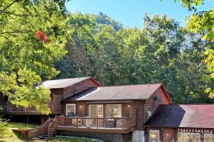 927 Henry Dingus Way, Maggie Valley, NC 28751 - Photo 2