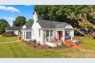 416 Kentwood Street SW, Lenoir, NC 28645 - Photo 2