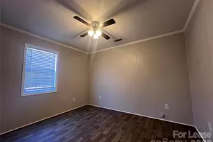313 E Washington Ave, Bessemer City, NC 28016 - Photo 8