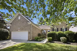 12022 Harmon Ln, Pineville, NC 28134 - Photo 2