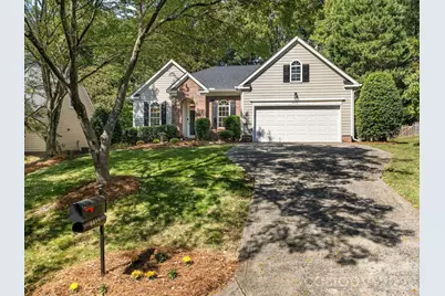 4415 Highcroft Lane, Charlotte, NC 28269 - Photo 2
