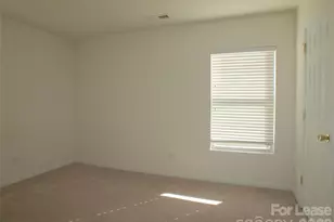 11701 Village Pond Dr, Charlotte, NC 28278 - Photo 16