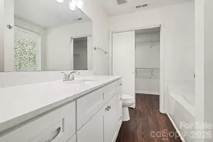4609 Avalon Forest Ln, Charlotte, NC 28269 - Photo 14