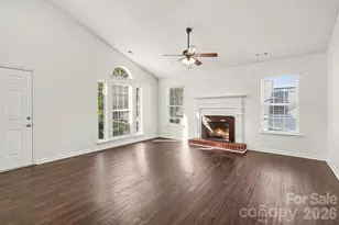 4609 Avalon Forest Ln, Charlotte, NC 28269 - Photo 6