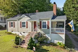 1068 14th Ave, Hickory, NC 28601 - Photo 1
