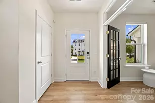 2526 Magnolia Blossom Wy, Charlotte, NC 28211 - Photo 2