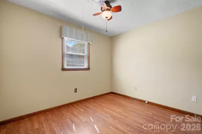 3675 10th Street None, Hickory, NC 28601 - Photo 12