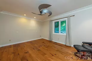 190 Ridgeview Dr, Hendersonville, NC 28792 - Photo 16